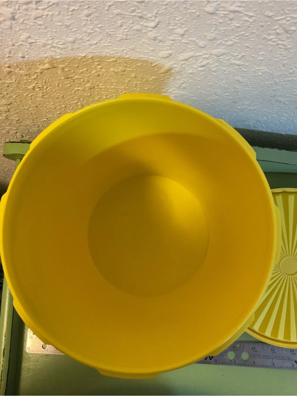 Tupperware questions leave